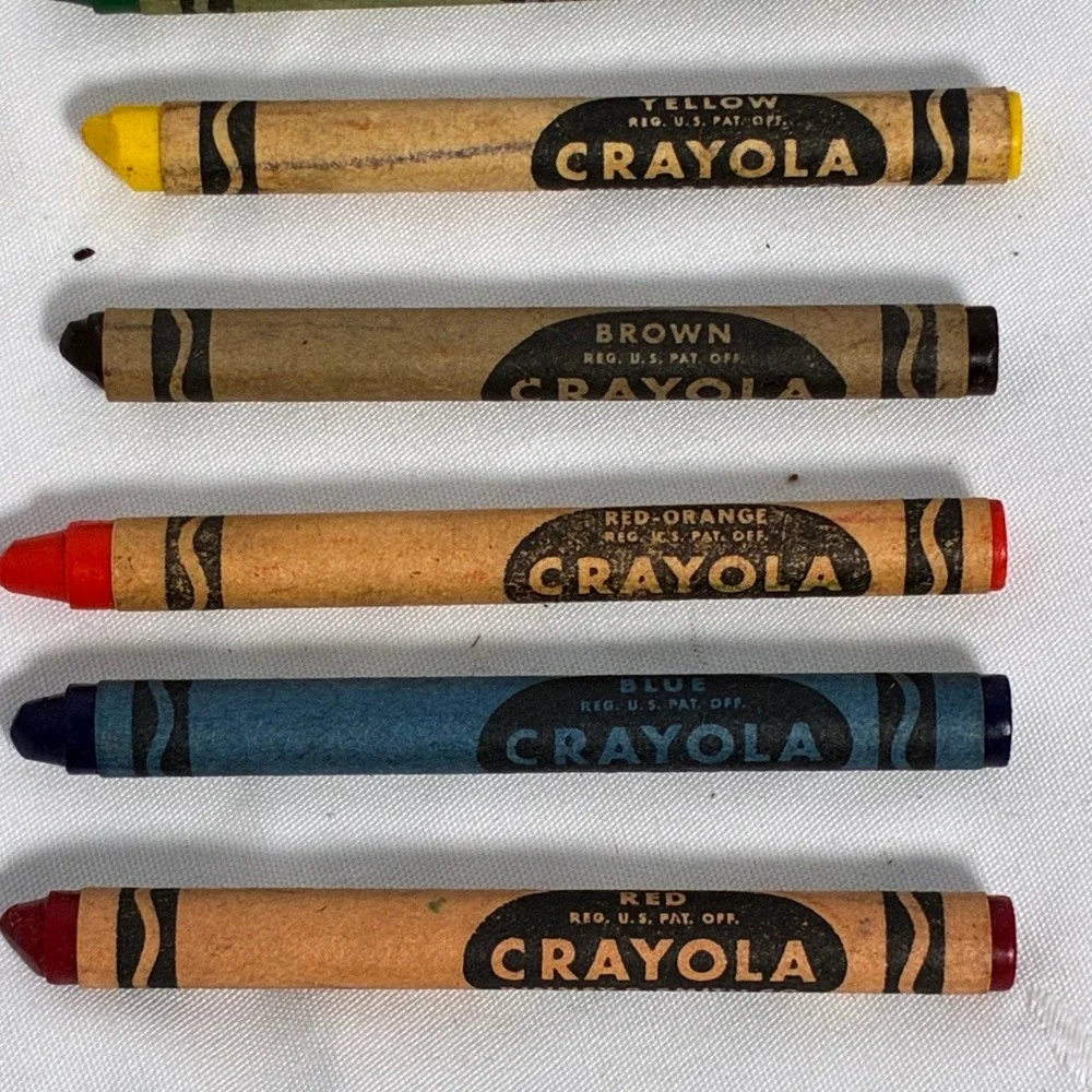 Crayola Crayon Vtg No 12 Gold Medal School Crayons 11 Count Binney & Smith Retro